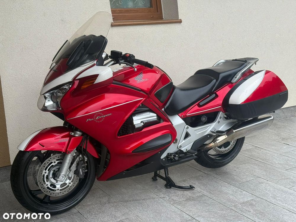 Honda ST - 6
