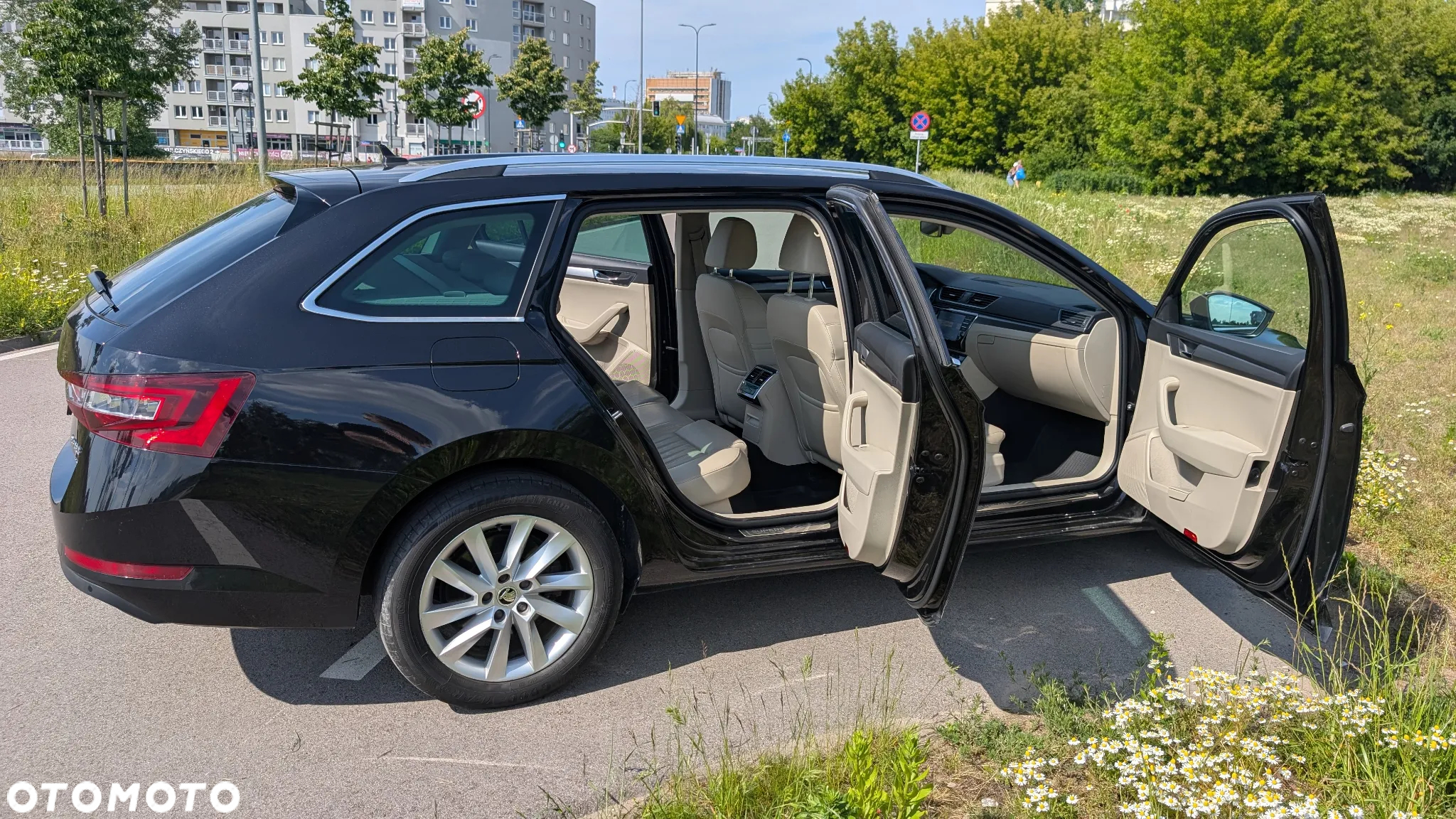 Skoda Superb 2.0 TDI 4x4 Style DSG - 6