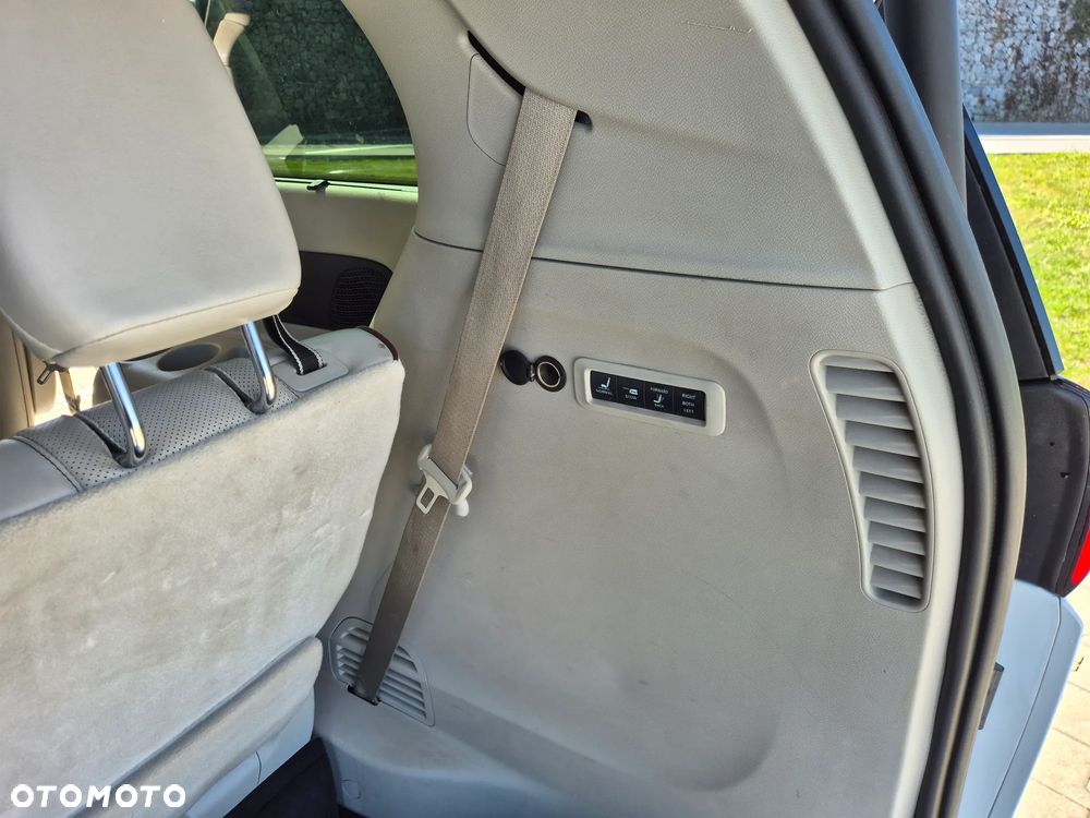 Chrysler Pacifica - 21