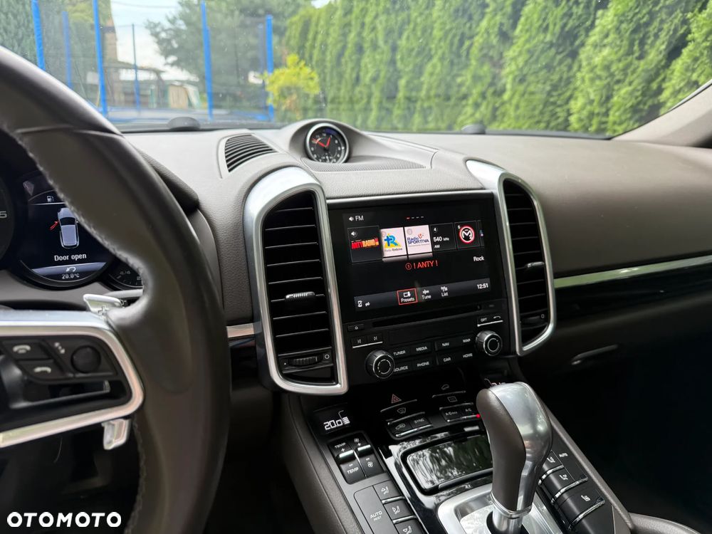Porsche Cayenne - 10