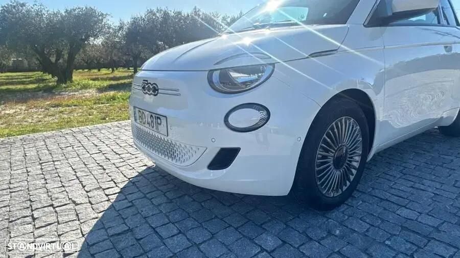 Fiat 500e 42 kWh Icon — fotografia 8