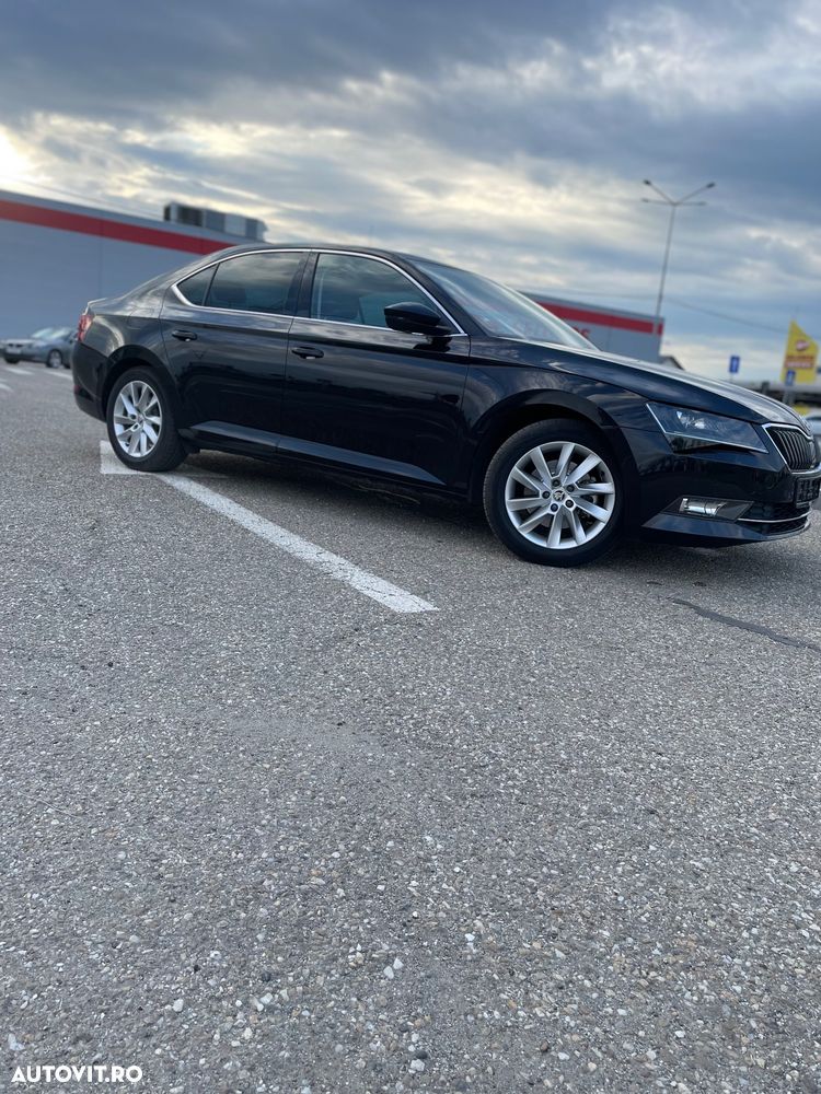 Skoda Superb 2.0 TDI DSG Style - 6