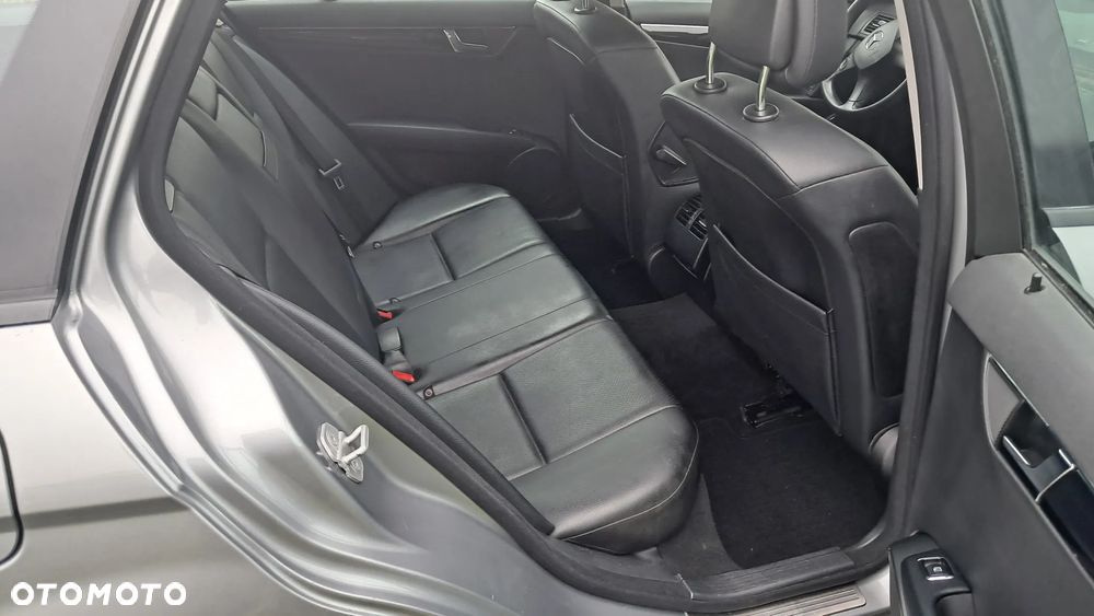 Mercedes-Benz Klasa C 200 T CDI DPF Automatik BlueEFFICIENCY Elegance - 5