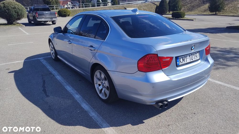 BMW Seria 3 325i - 5
