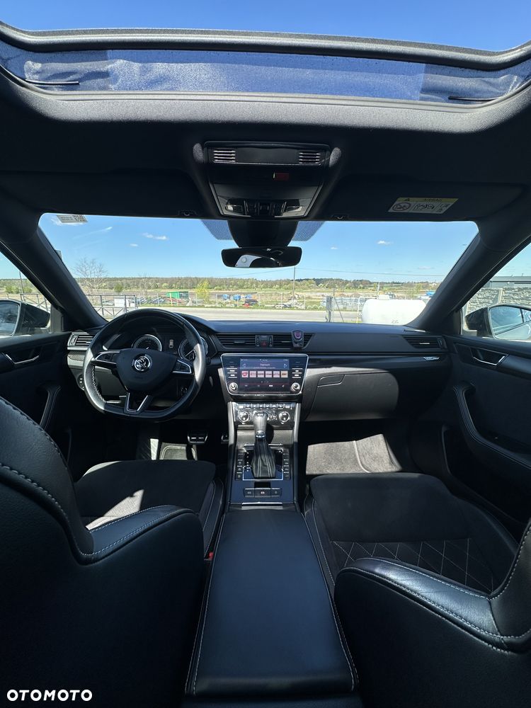 Skoda Superb 2.0 TDI SCR 4x4 Sportline DSG - 13
