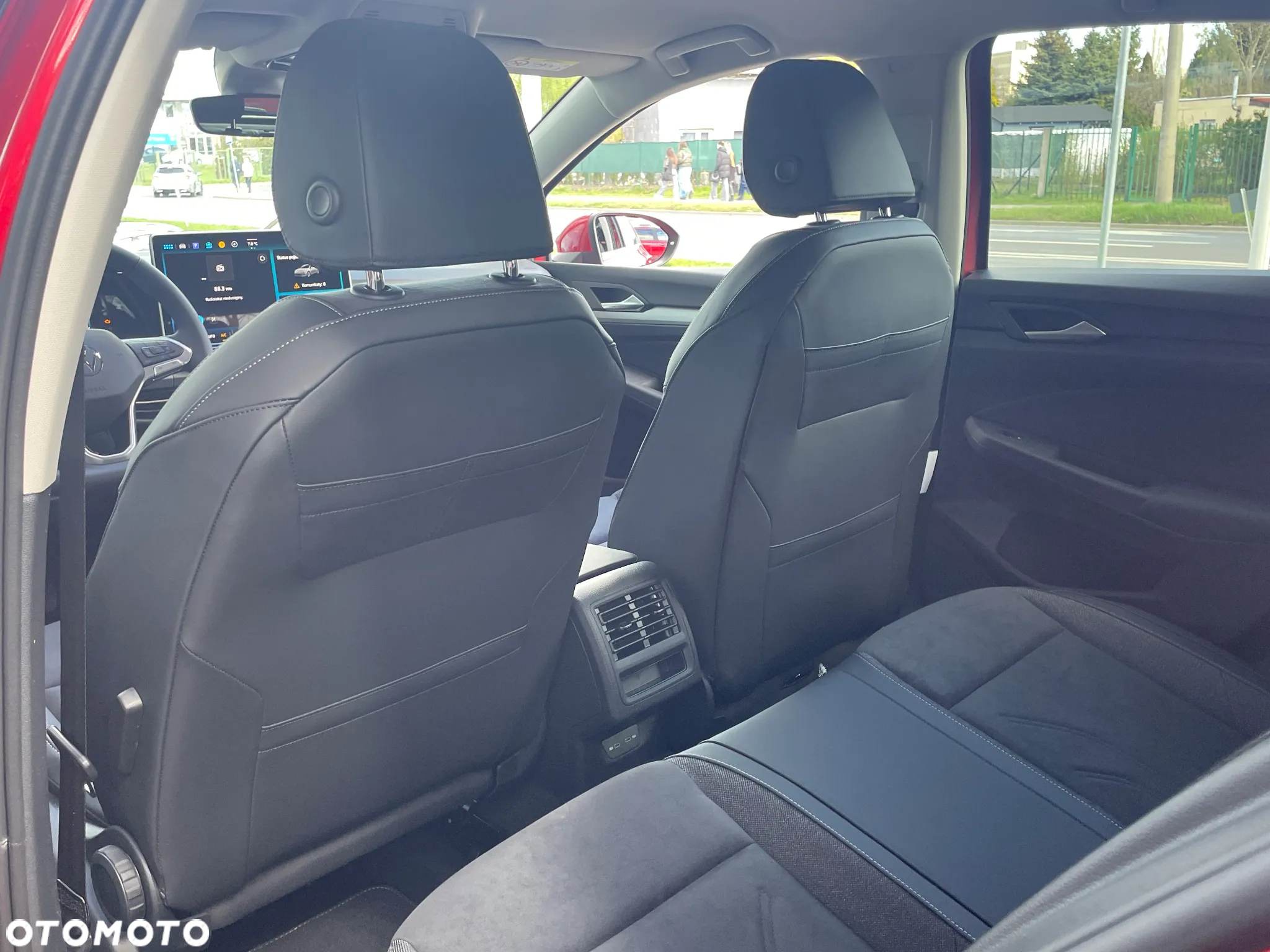 Volkswagen Golf VIII 1.5 TSI Life Plus - 26