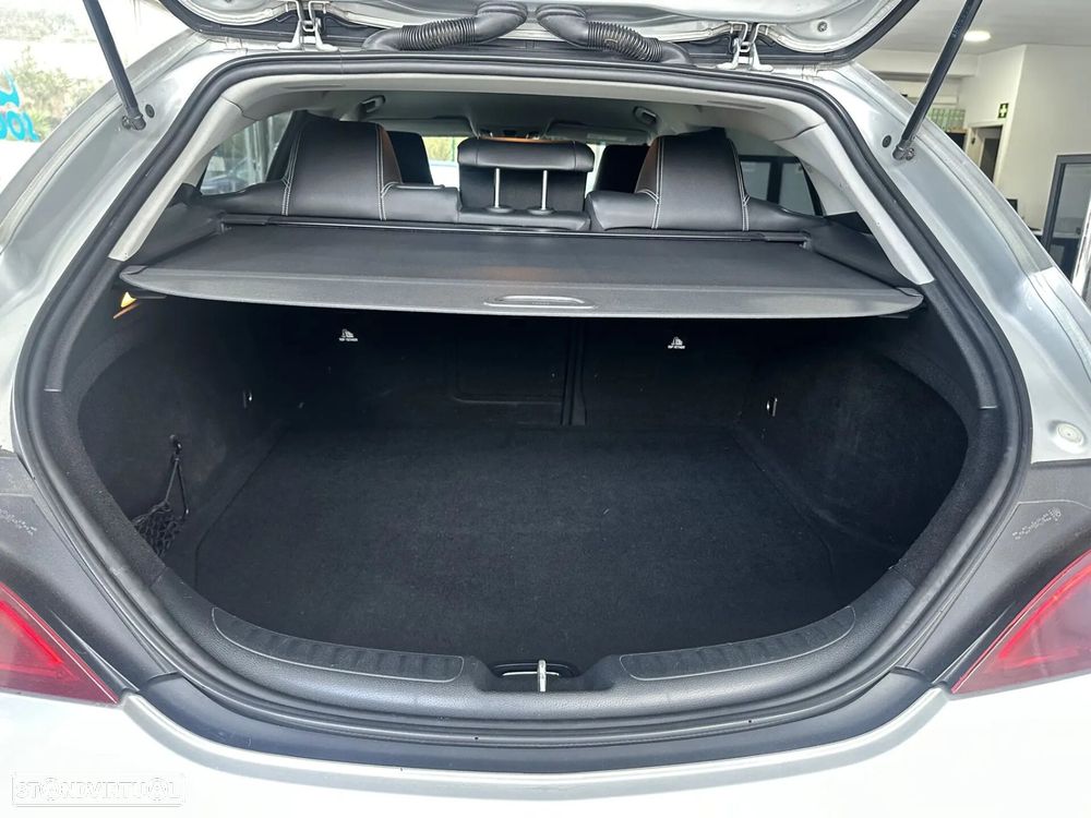 Mercedes-Benz CLA 200 d Shooting Brake Aut. - 9