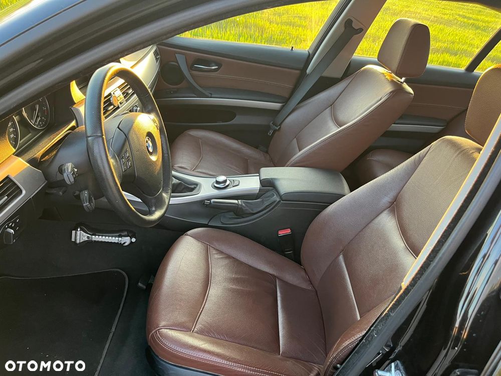 BMW Seria 3 - 32