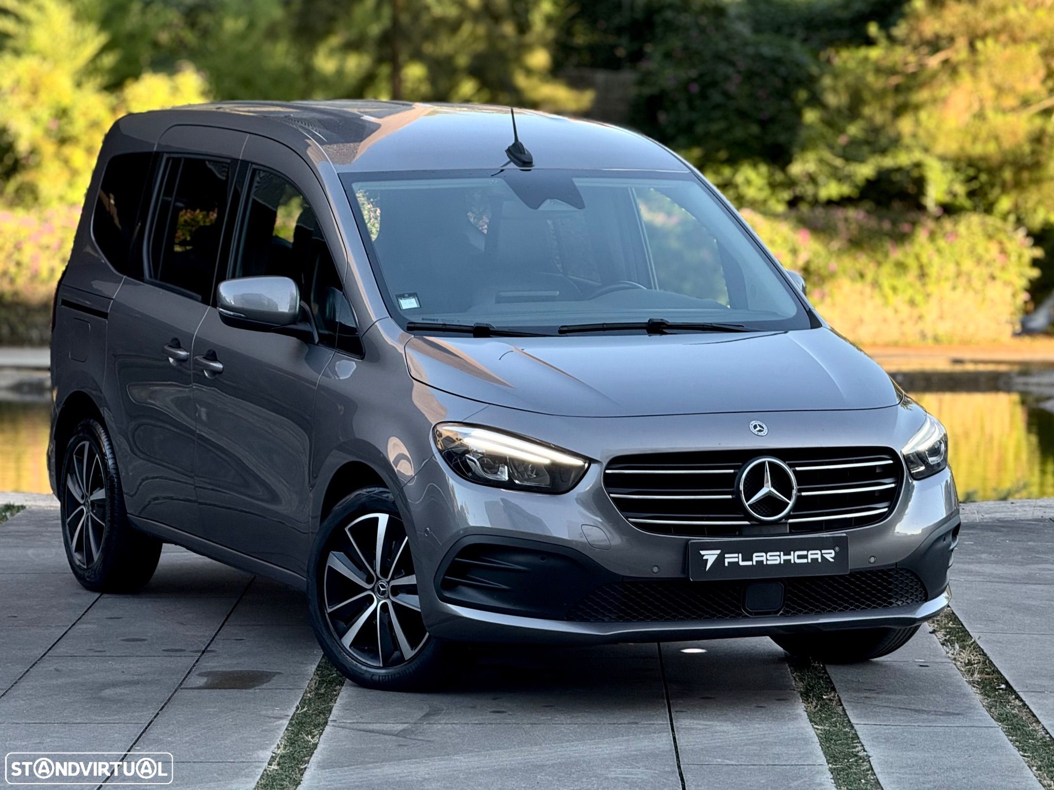 Mercedes-Benz T 180 - 1