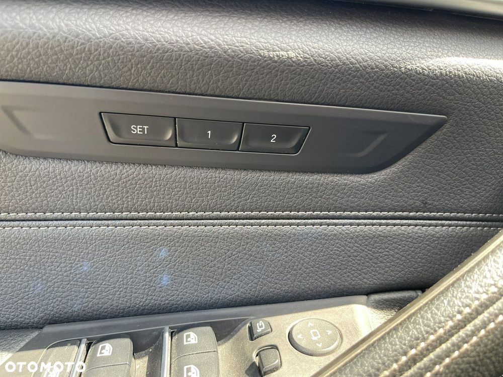 BMW Seria 5 520d xDrive Sport Line - 11