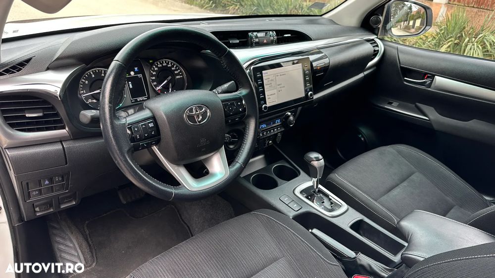 Toyota Hilux 2.8D 204CP 4x4 Double Cab AT Executive - 18