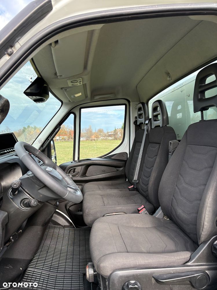 Iveco DAILY 70C17/Wywrot na 3strony/DMC 7000Kg/Żuraw/Klima/Super stan - 28