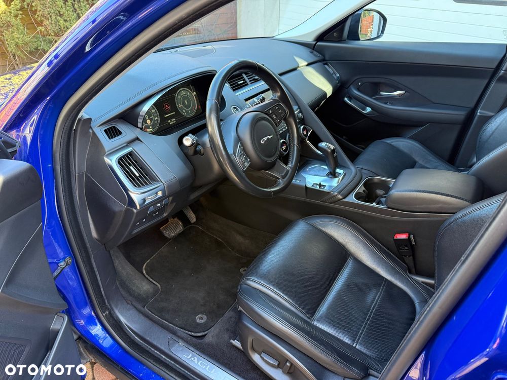 Jaguar E-Pace - 8
