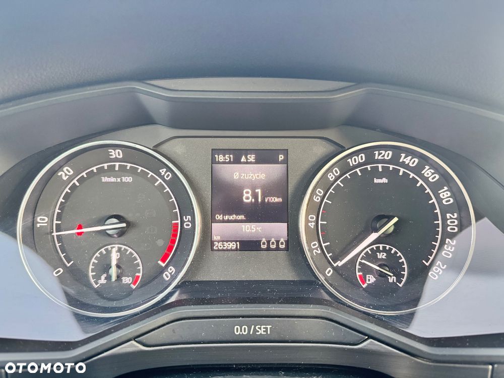 Skoda Superb 2.0 TDI Style DSG7 - 22