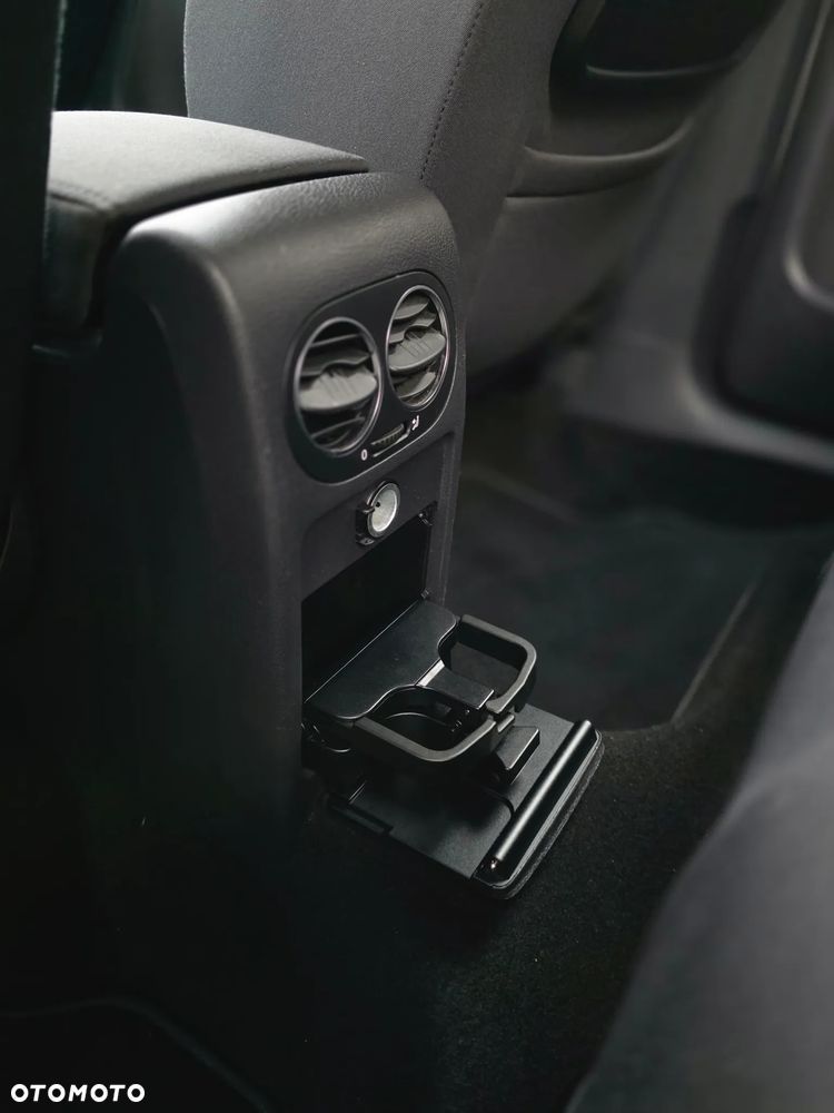 Volkswagen Golf - 18