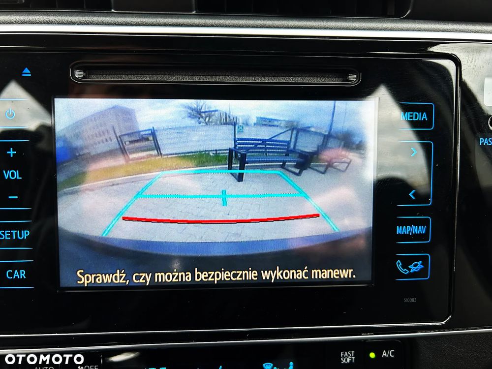 Toyota Auris 1.6 Comfort - 23