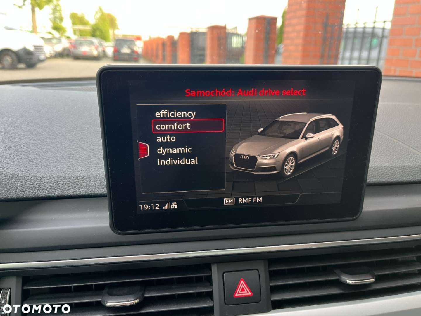 Audi A4 Avant 2.0 TDI DPF Ambition - 11