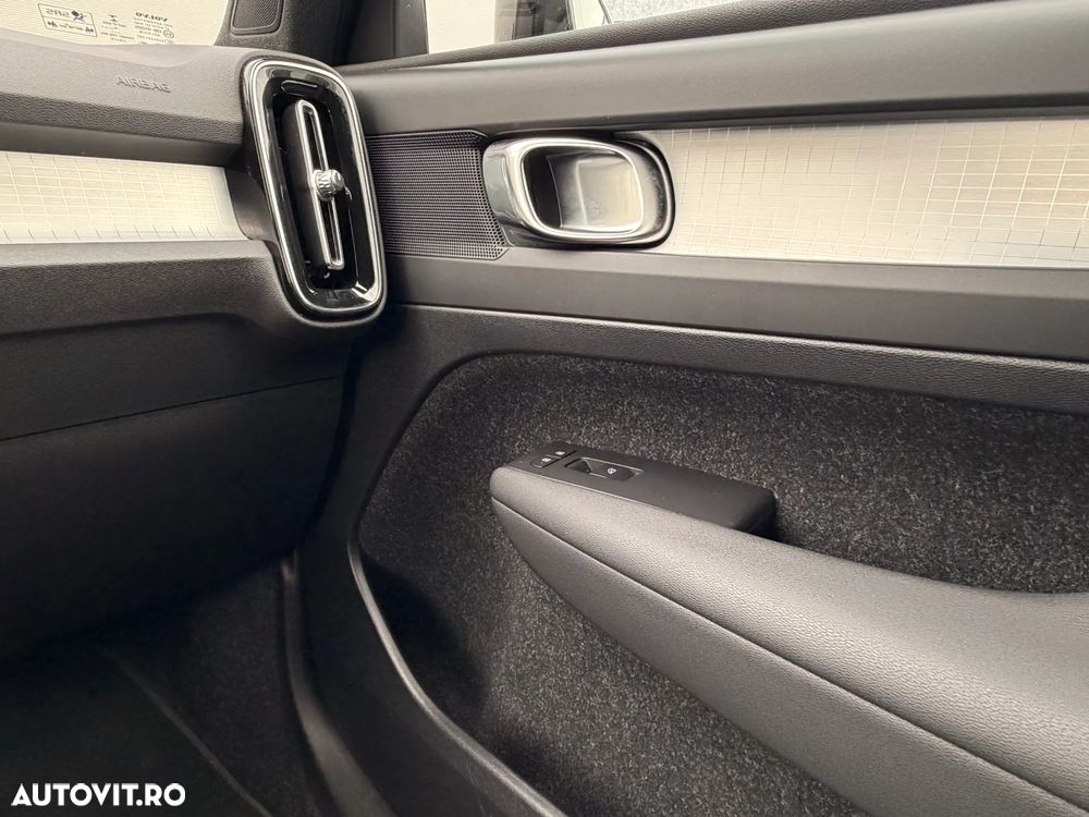 Volvo XC 40 T5 Twin Engine DKG Inscription - 32