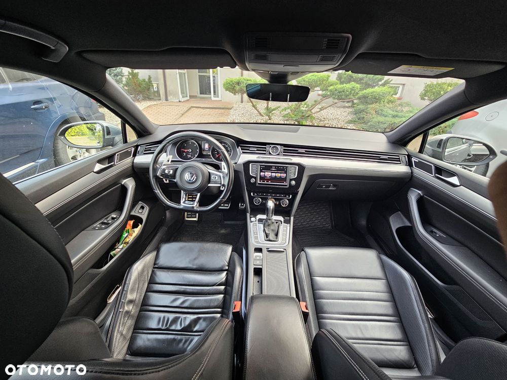 Volkswagen Passat - 24