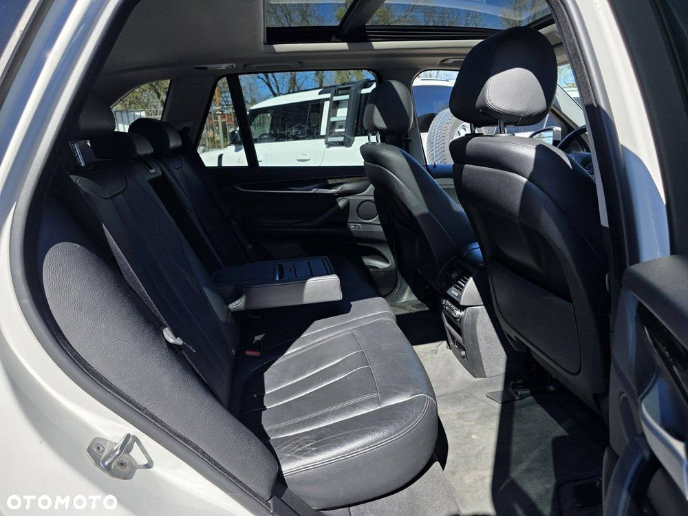 BMW X5 xDrive35i Edition Exclusive - 34