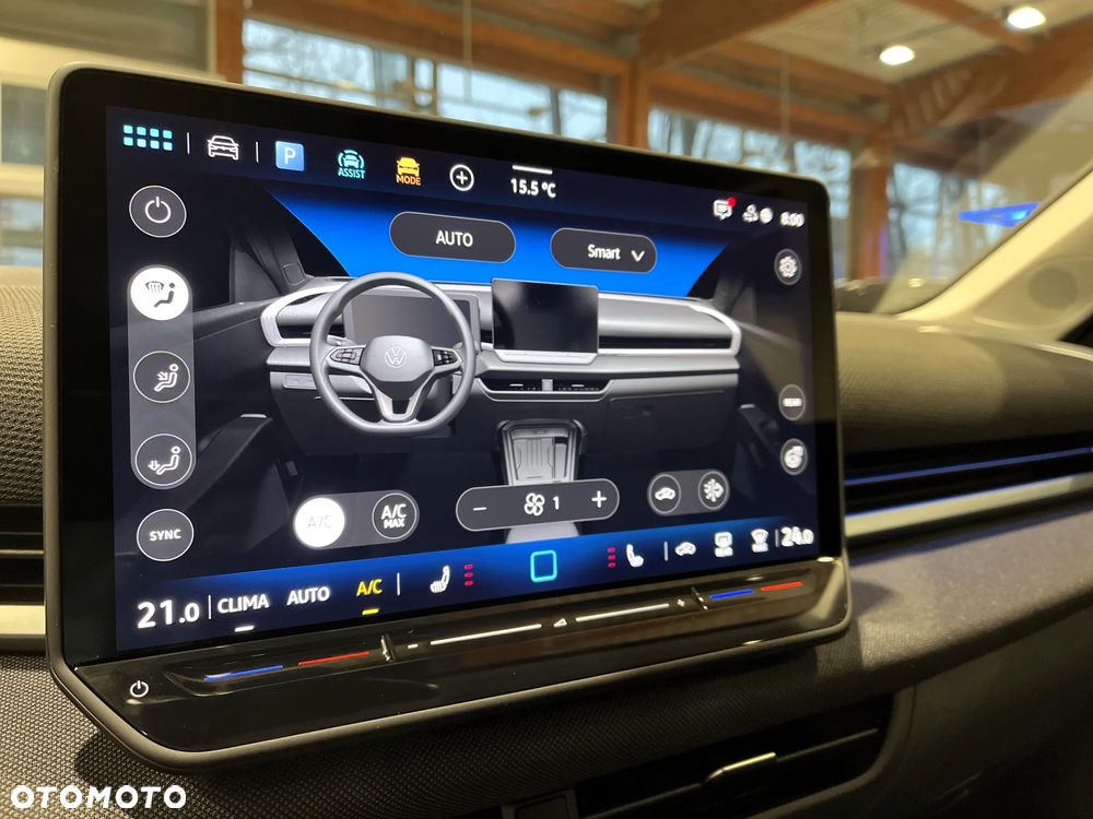 Volkswagen T-Roc 1.5 eTSI Life DSG - 24