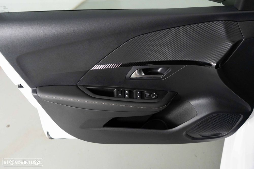 Peugeot 208 1.2 Hybrid Allure e-DCS6 - 22