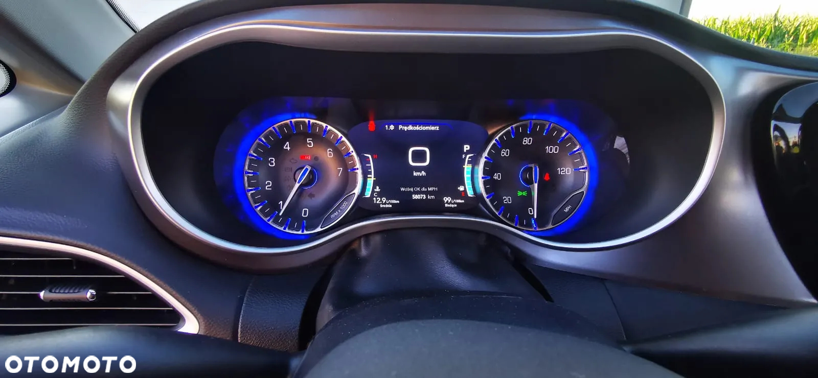 Chrysler Pacifica - 30
