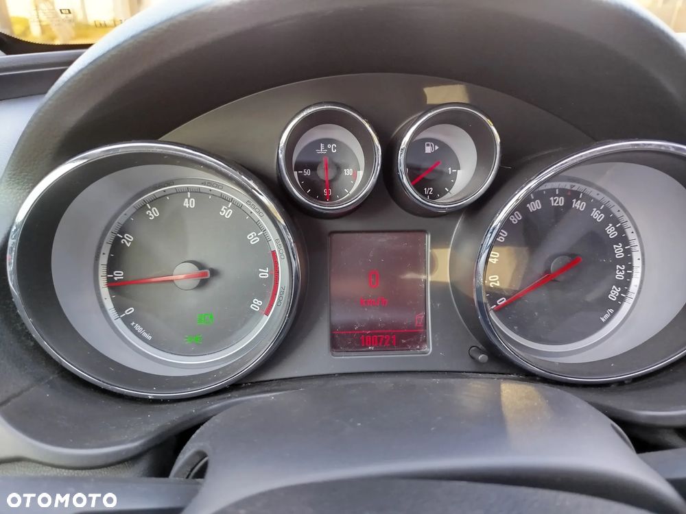 Opel Insignia 1.8 Cosmo - 10