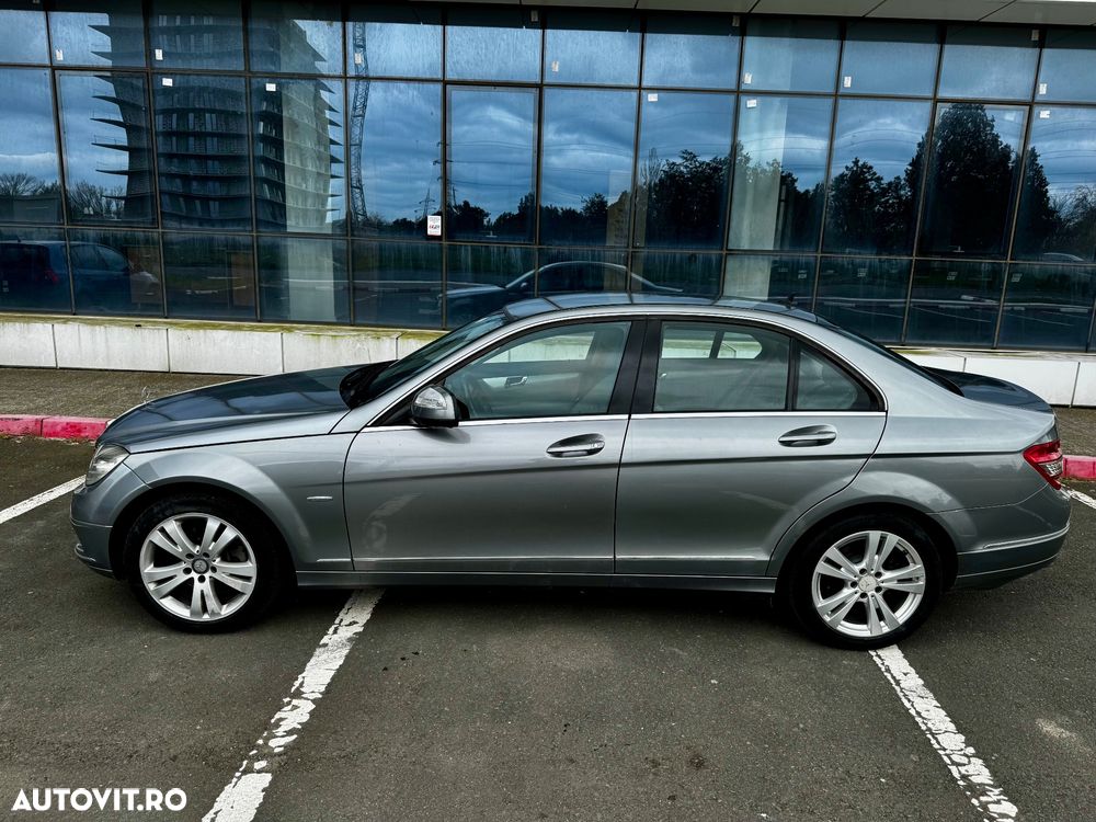 Mercedes-Benz C - 12