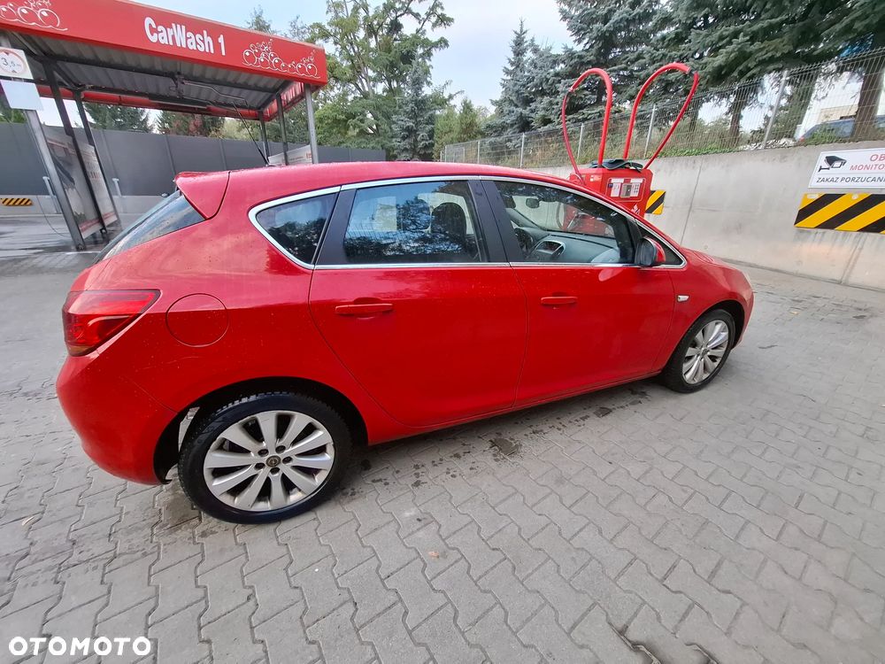 Opel Astra 1.6 Cosmo - 8