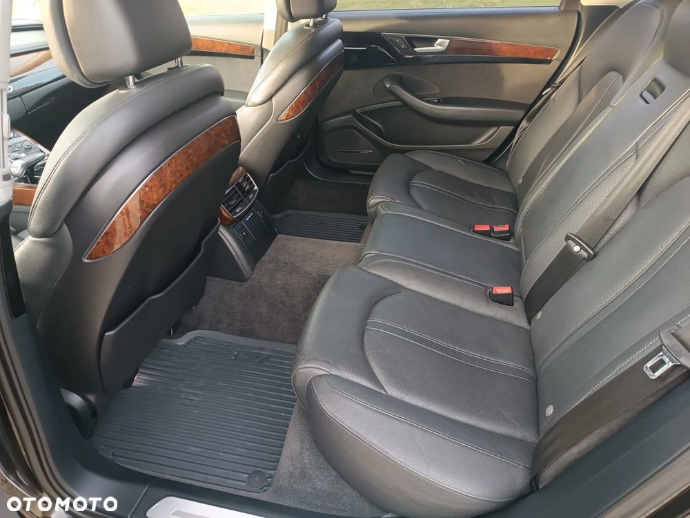 Audi A8 4.2 FSI L Quattro - 18