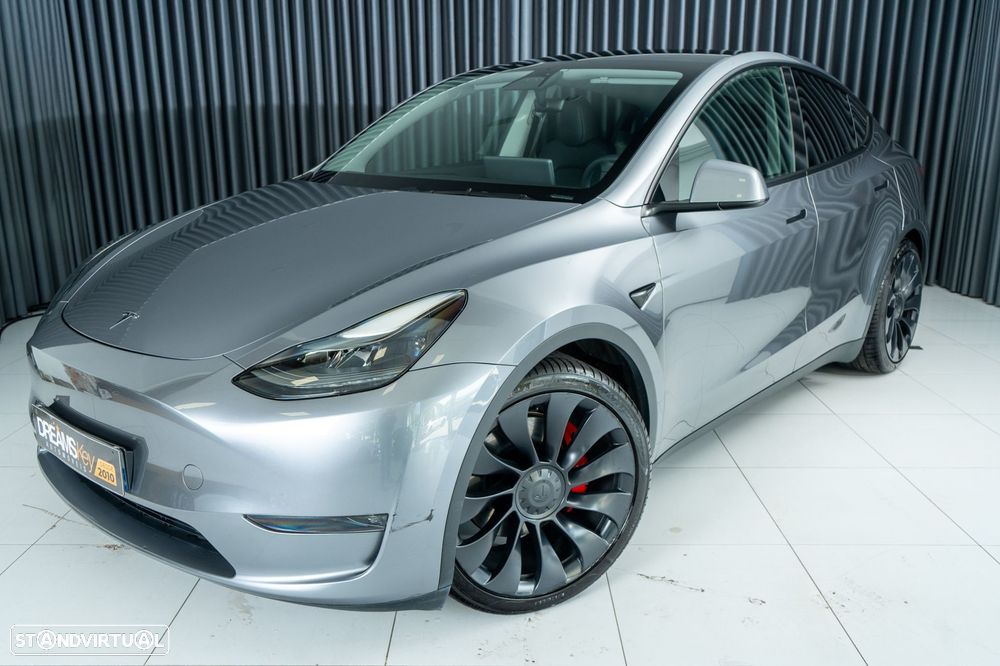 Tesla Model Y Performance Tração Integral - 20