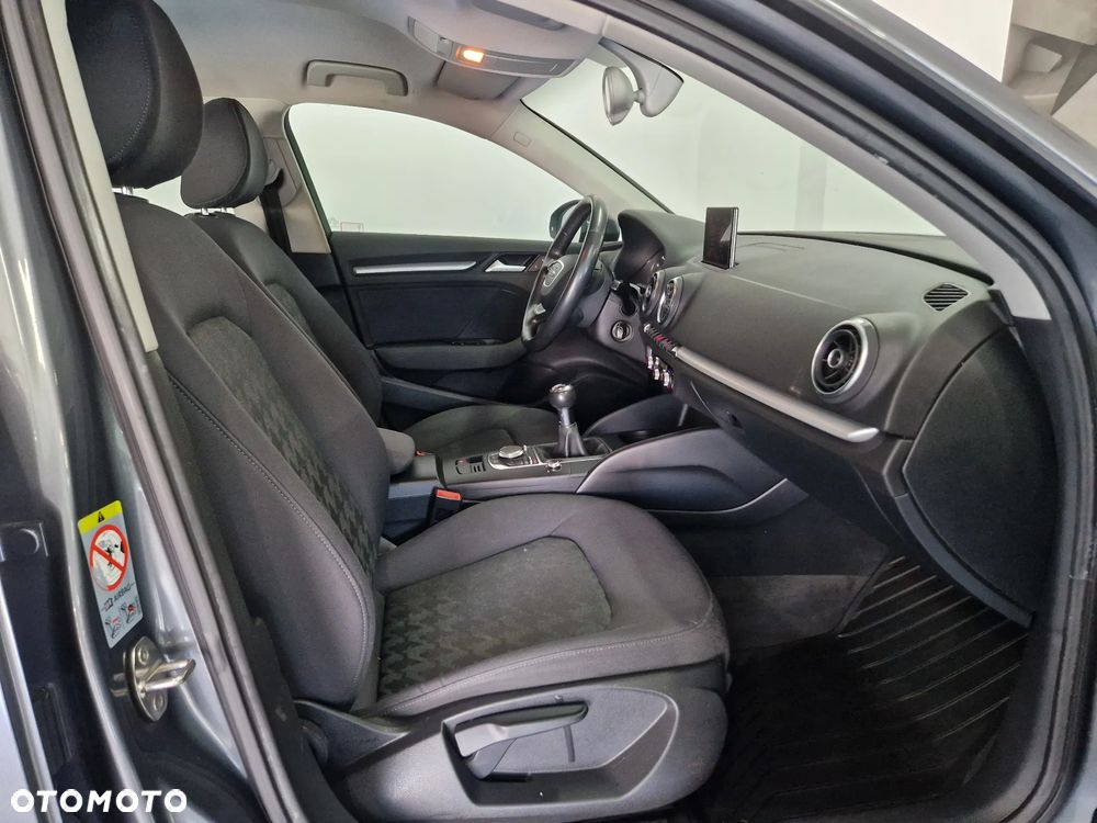 Audi A3 Sportback - 15