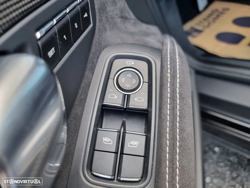 Porsche 911 (991) Targa 4 GTS PDK - 17