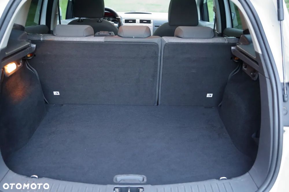Ford Kuga 2.0 TDCi Individual FWD - 10