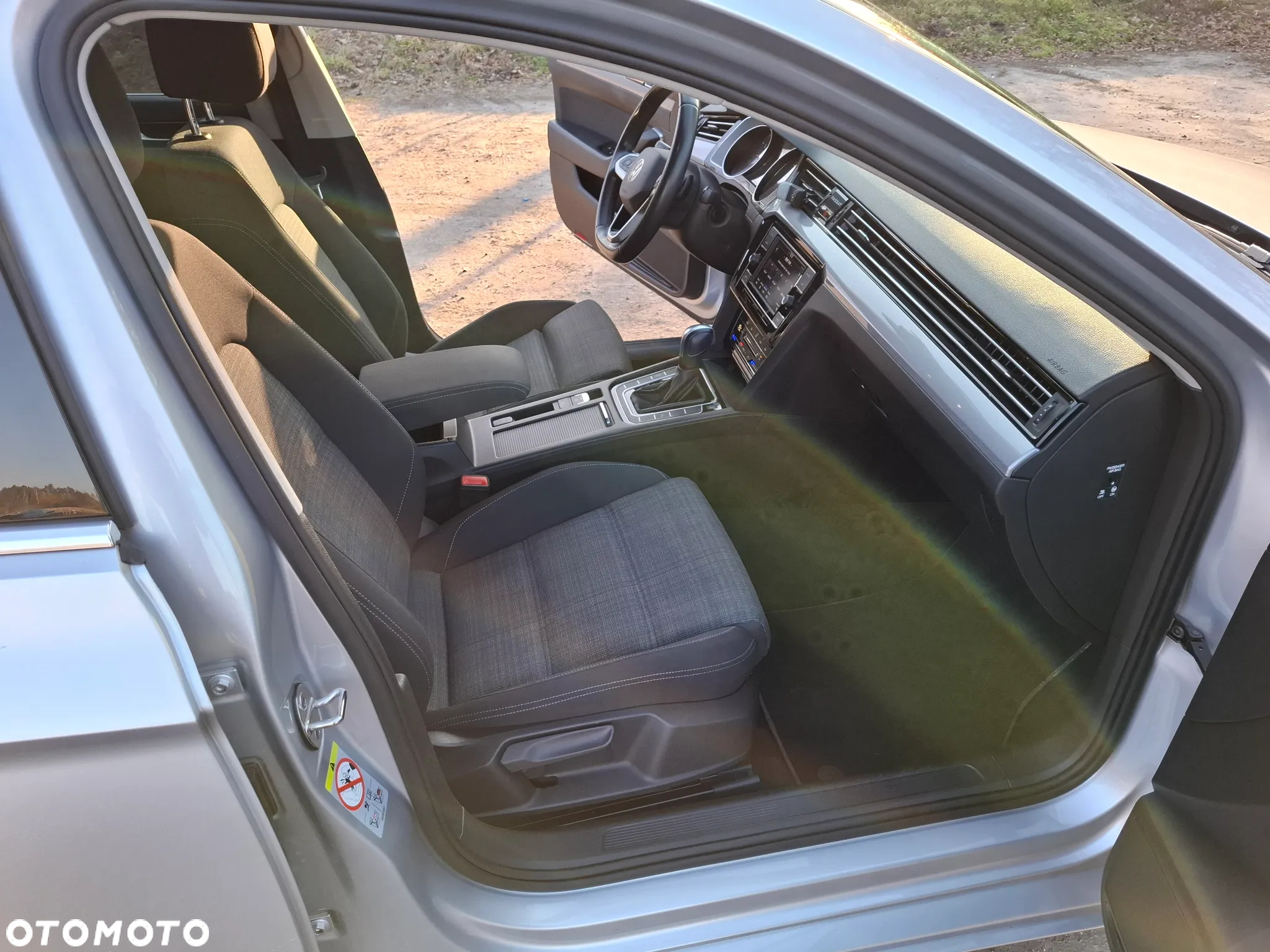 Volkswagen Passat - 24