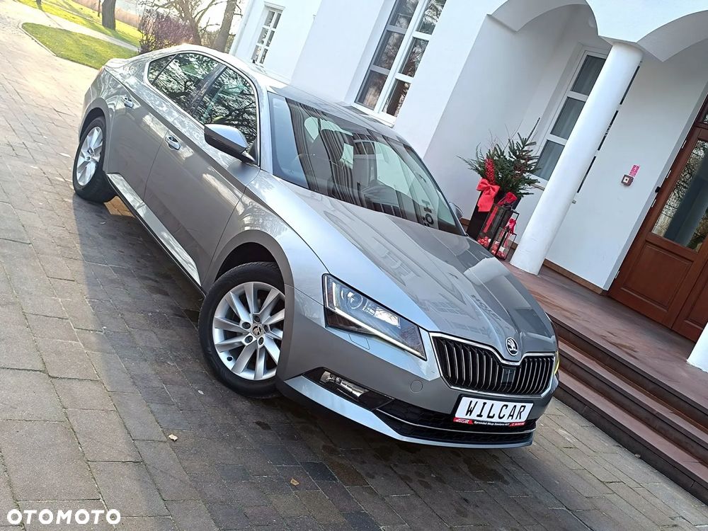 Skoda Superb 1.4 TSI ACT DSG Ambition - 2