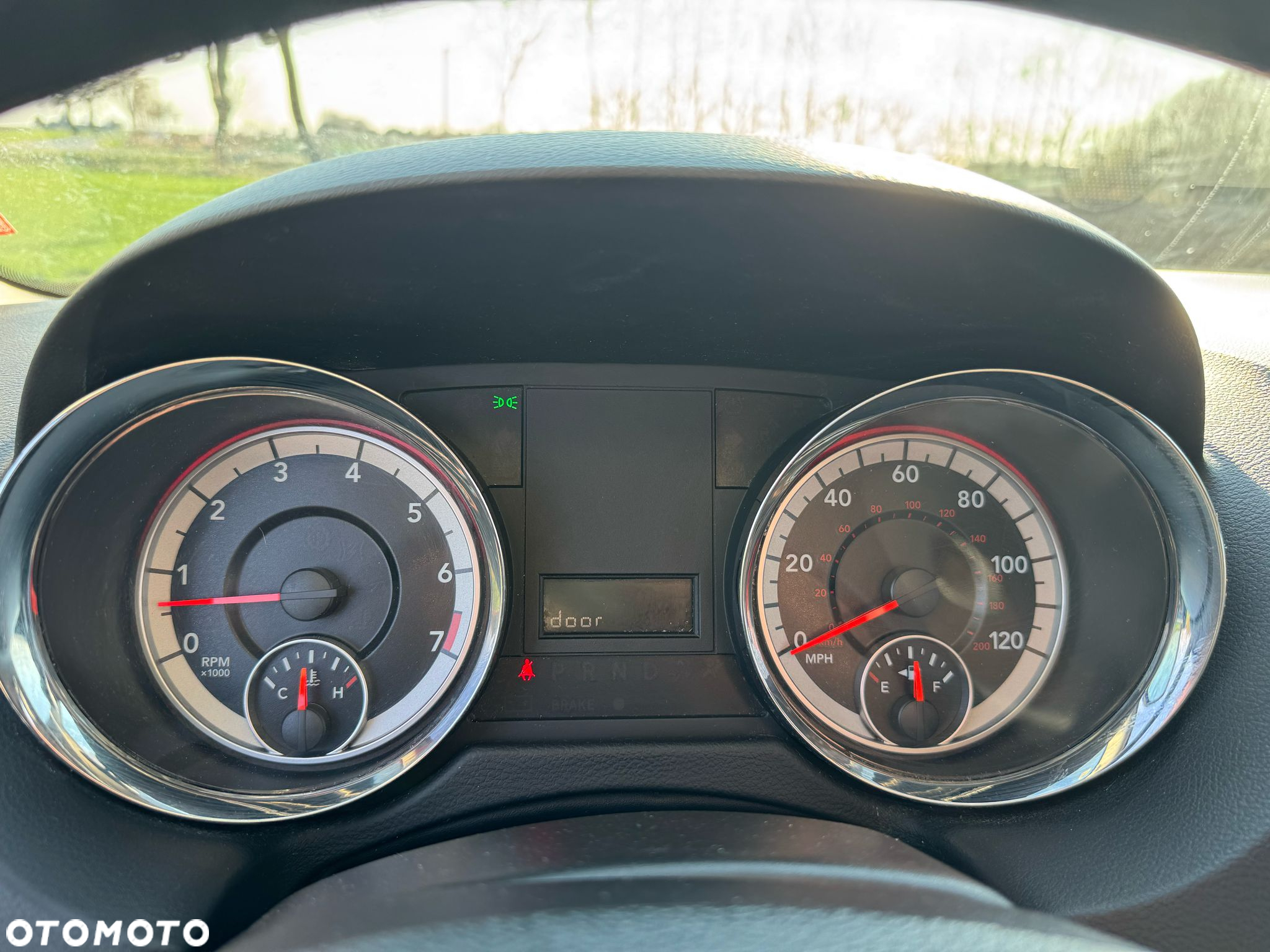 Dodge Grand Caravan - 14