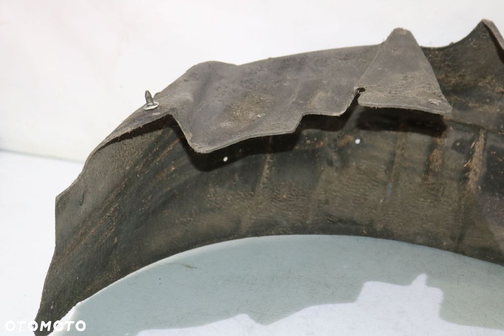 NADKOLE PRAWE TYLNE AUDI A3 8P0 - 2