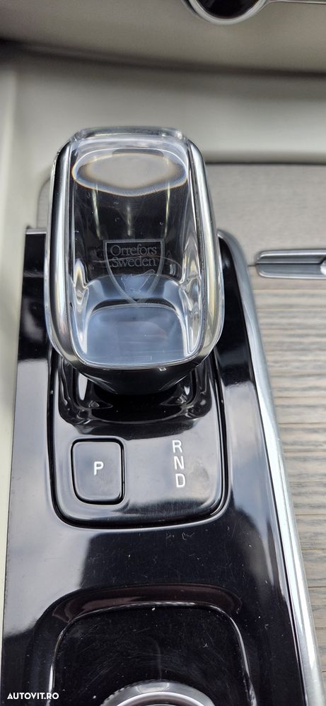 Volvo XC 60 B4 MHEV AT8 AWD Inscription - 34