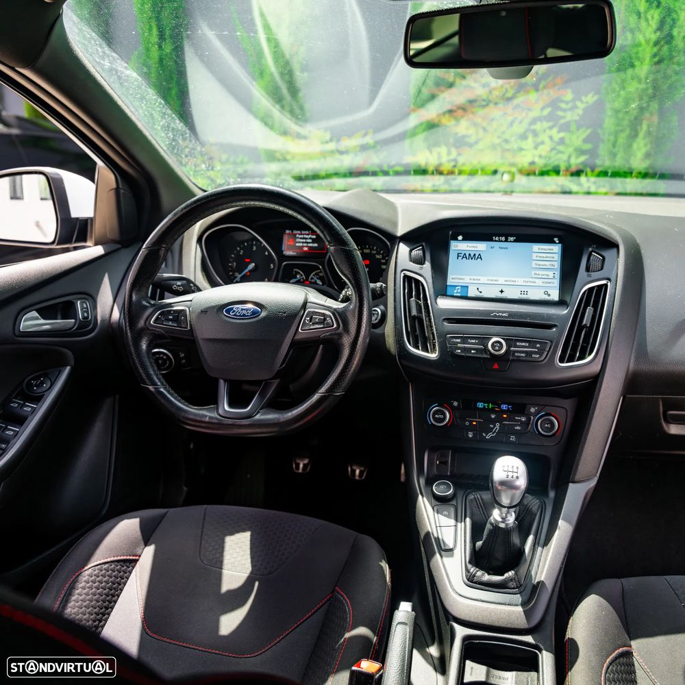 Ford Focus SW 1.5 TDCi ST-Line - 10