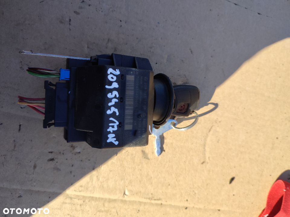 MERCEDES W209 CLK STACYJKA Z KLUCZEM A2095451708