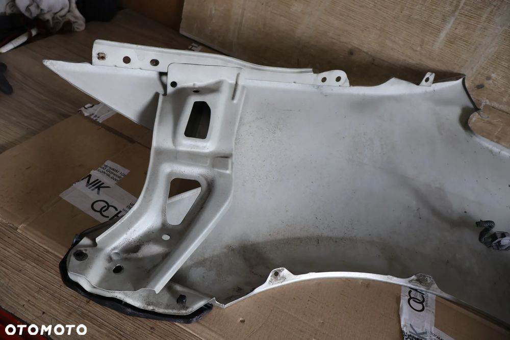 TOYOTA AURIS I 07-09R BŁOTNIK PRZÓD PRZEDNI PRAWY 1C0 - 14