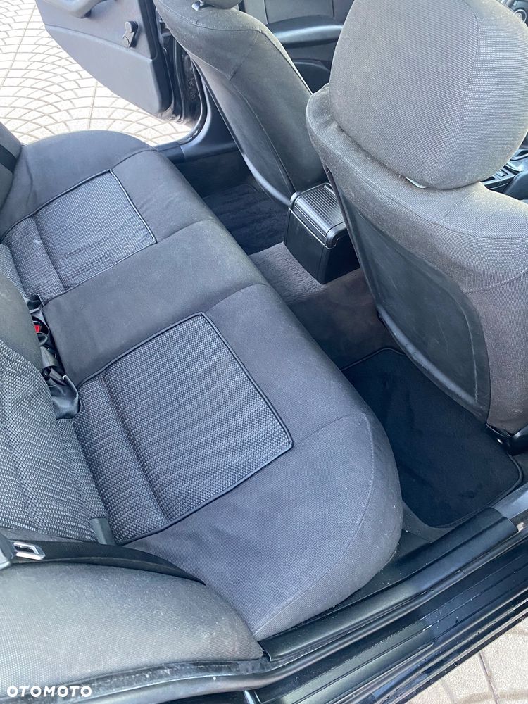 BMW Seria 3 - 15