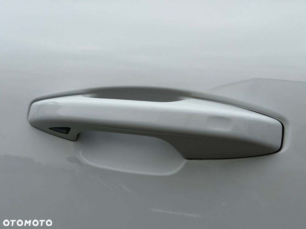 Volvo XC 40 B4 B DKG Momentum Pro - 6