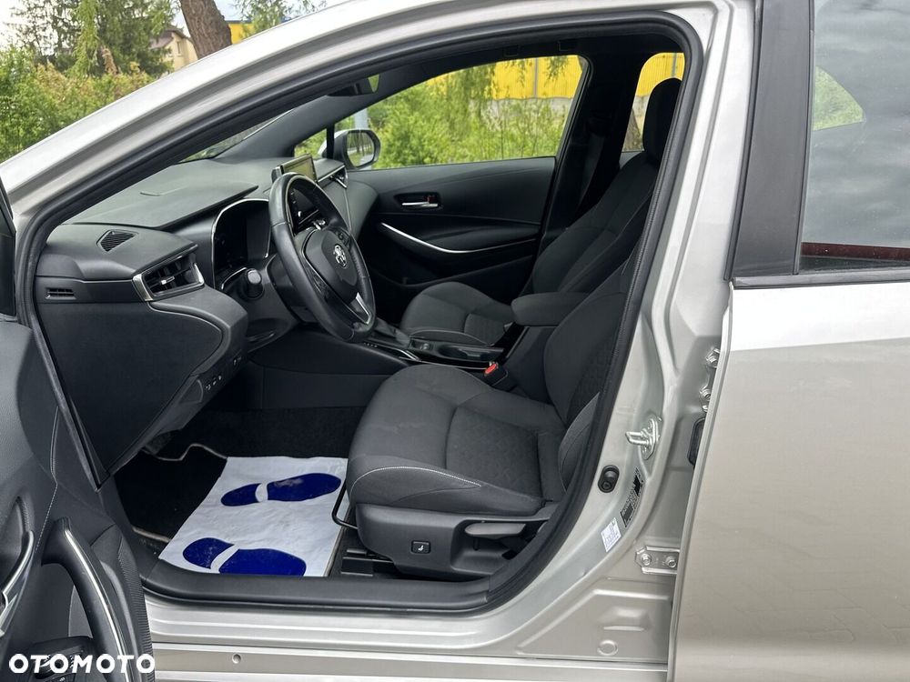 Toyota Corolla - 10