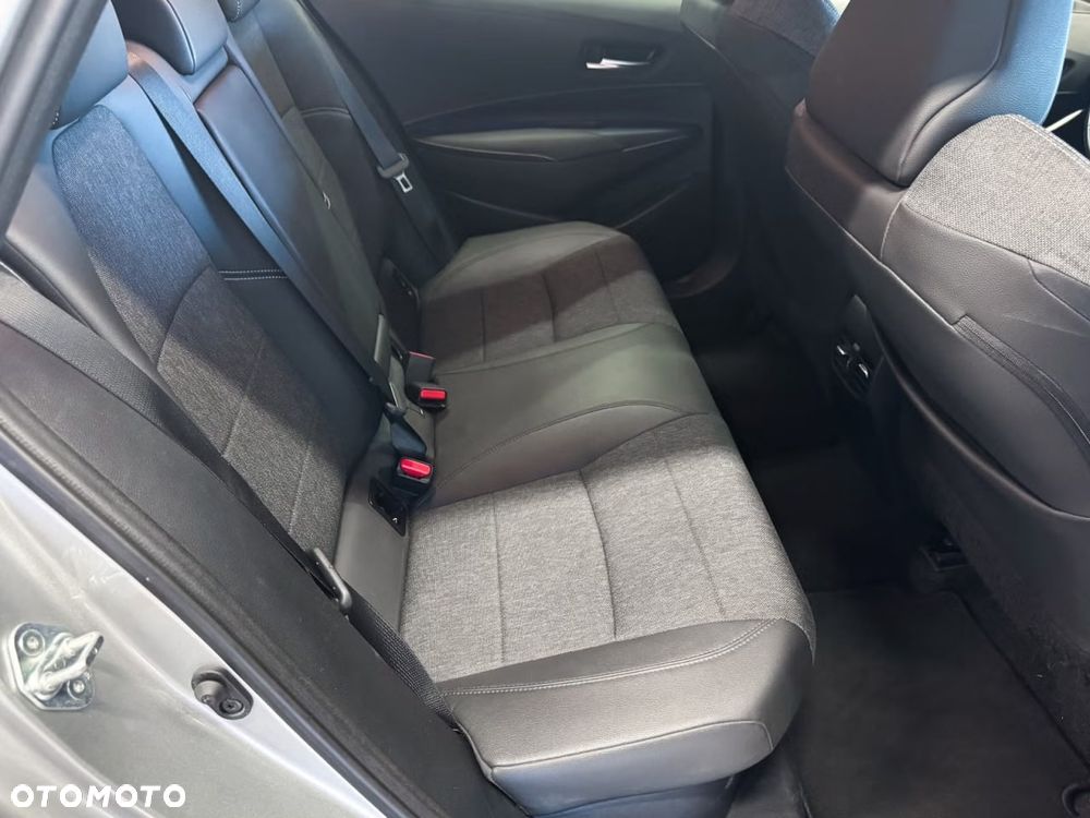 Toyota Corolla 1.8 Hybrid Comfort - 26