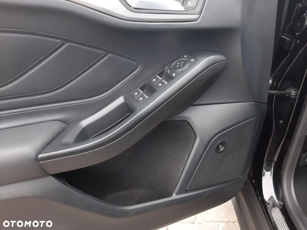 Ford Focus SW - 13