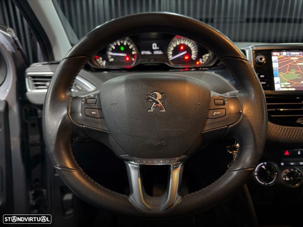 Peugeot 2008 1.2 PureTech Active - 16