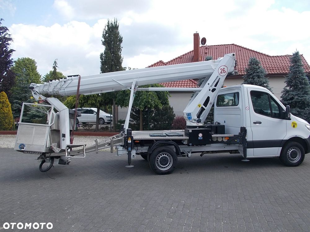 Mercedes-Benz Sprinter - 16